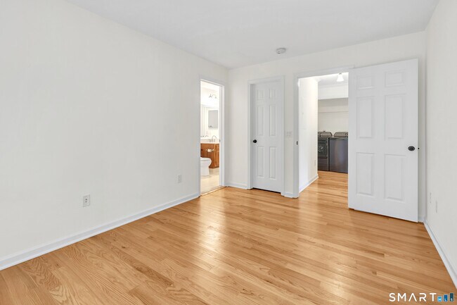 Building Photo - 259 Mayfield Dr