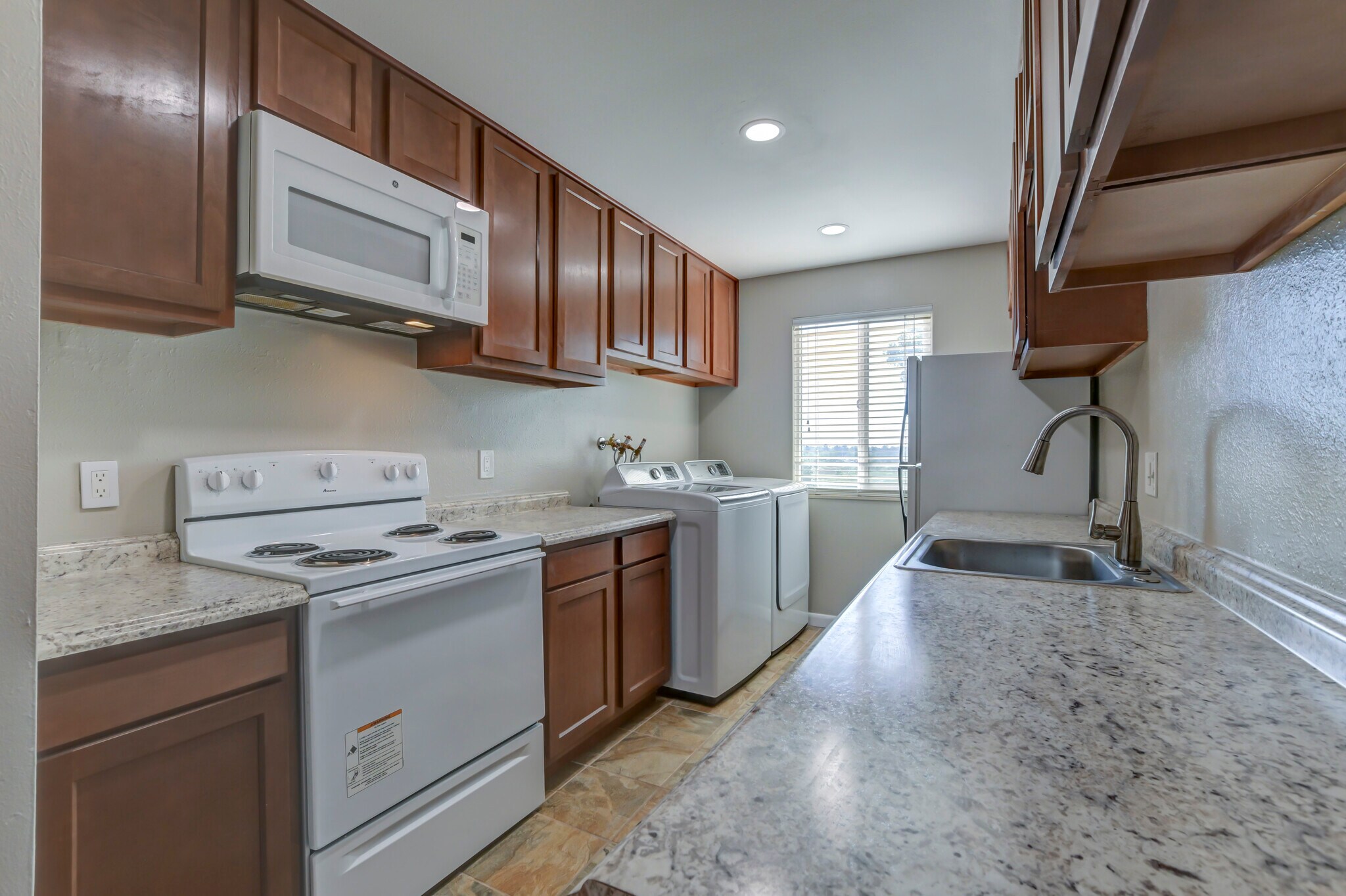 Building Photo - 7913 Chase Cir