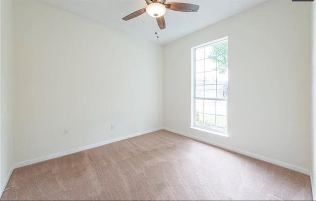 Building Photo - 352 Howard Way Dr