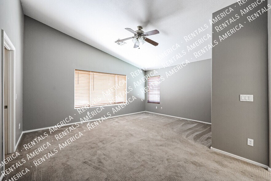 Building Photo - 7471 W Lone Cactus Dr
