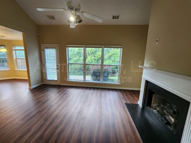 Building Photo - 1624 Oak Trace Cir