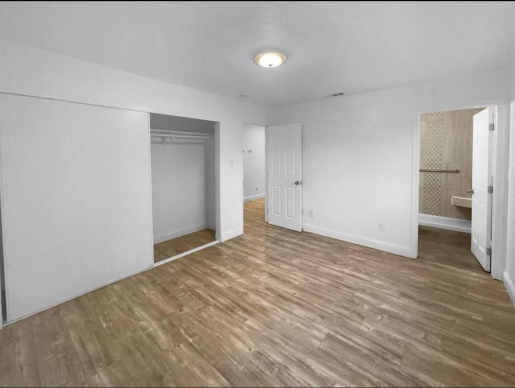 Building Photo - 1108 Frienza Ave