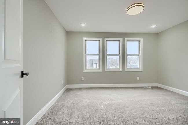 Building Photo - 3901 Forrester Ave