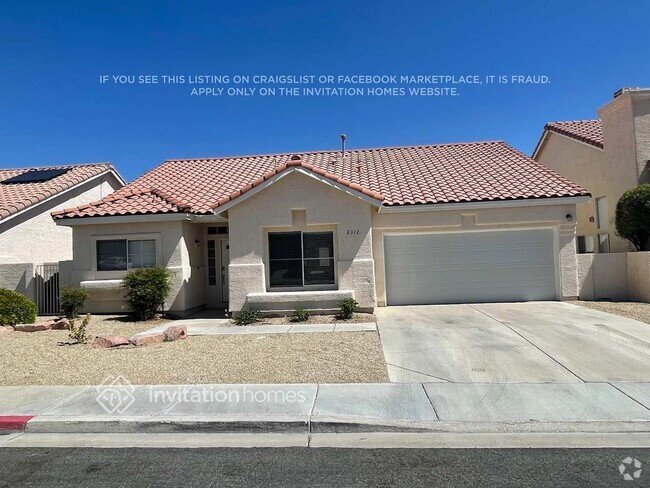 Building Photo - 2912 Sarina Ave