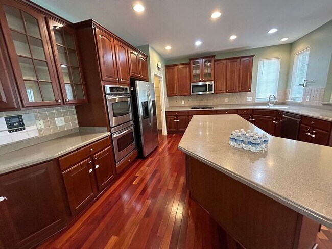 Building Photo - 40 Nugent Dr