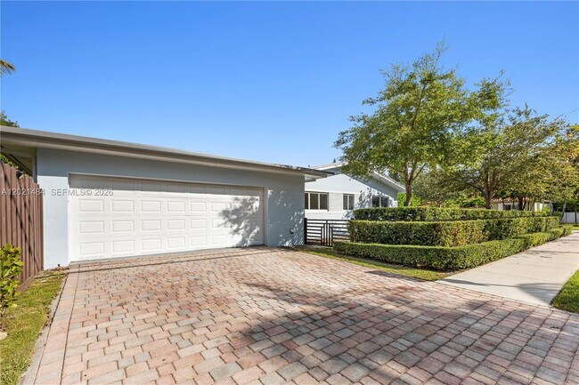 Building Photo - 8910 NE 9th Ct