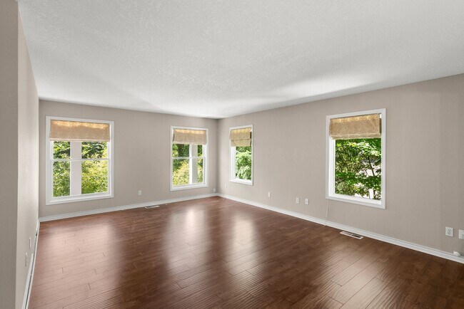 Building Photo - Welcome to your dream home in the picturesque Westridge neighborhood