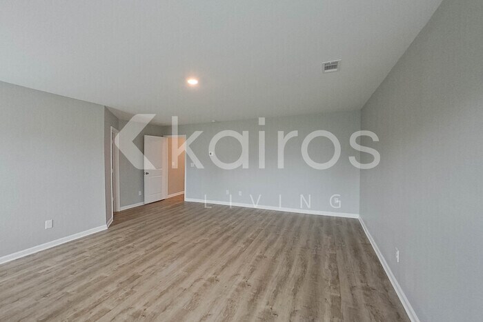 Building Photo - 6008 Argyle Loop