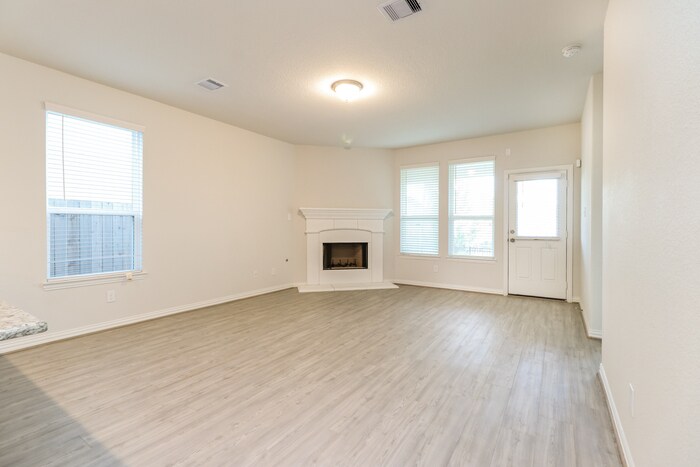 Building Photo - 40538 Berylline Ln.