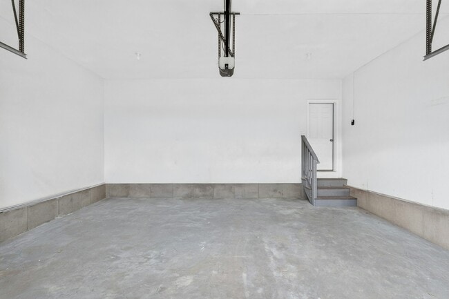 Building Photo - 5 Devon Pl