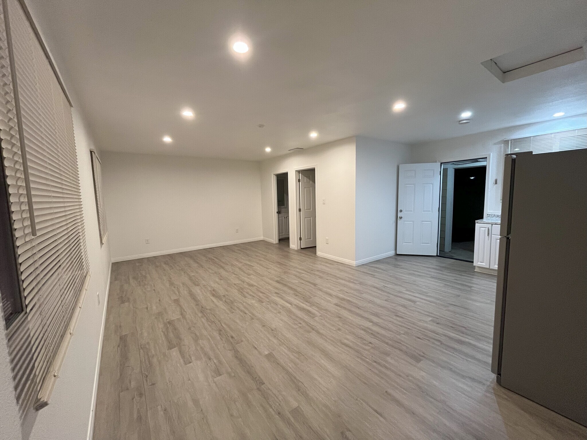 Building Photo - 8069 Darryl St