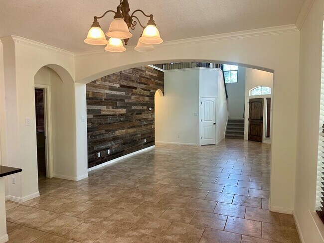 Building Photo - 7233 Menchaca Rd