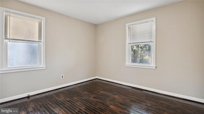 Building Photo - 1123 Parrish Dr