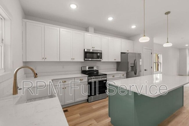 Building Photo - 1715 Heiman St