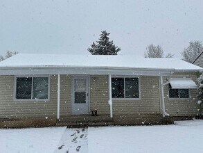 Building Photo - Spacious 4 Bedroom Home | 2 Living Rooms | Large Fenced Yard | 1,700+ Sq Ft