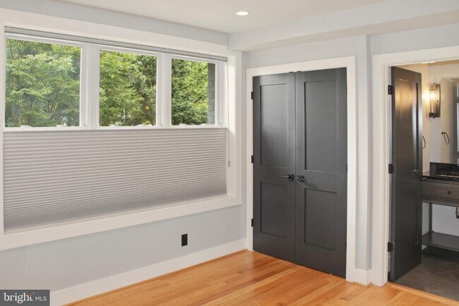 Building Photo - 1643 New Jersey Ave NW