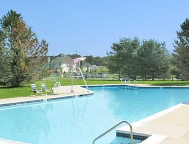 Building Photo - 47 Garden View Ter