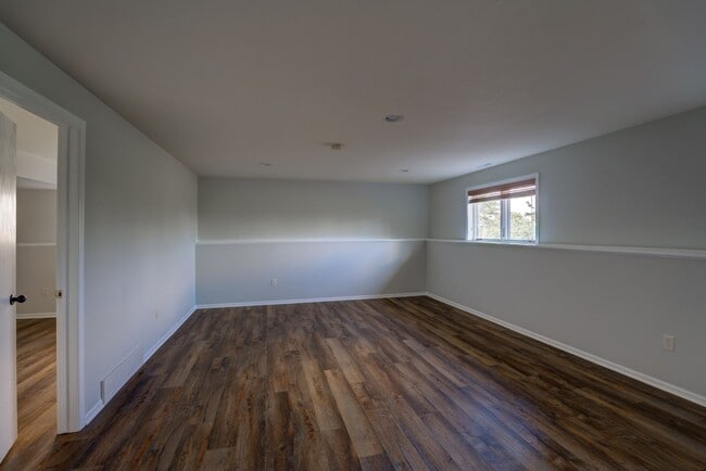 Building Photo - 2770 Sunflower Dr