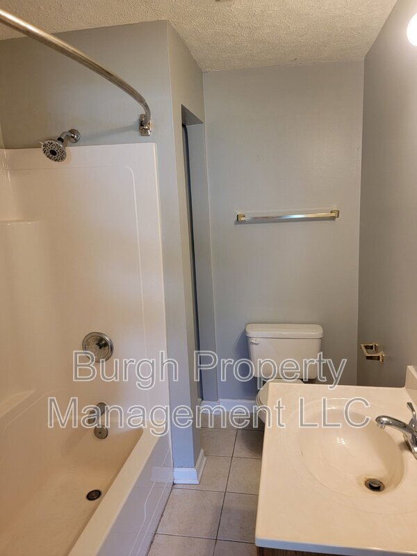 Building Photo - 801 Wingate Dr