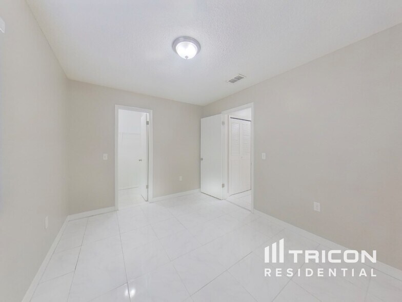 Building Photo - 7116 Green Needle Dr