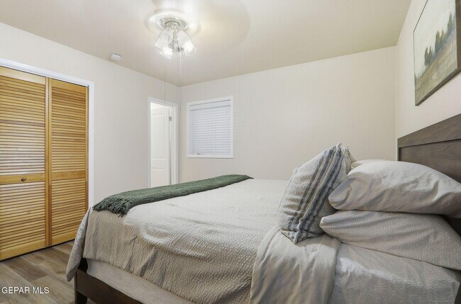 Building Photo - 4873 Mcgregor Dr