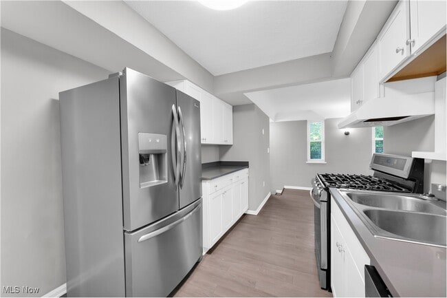 Building Photo - 21670 Wilmore Ave