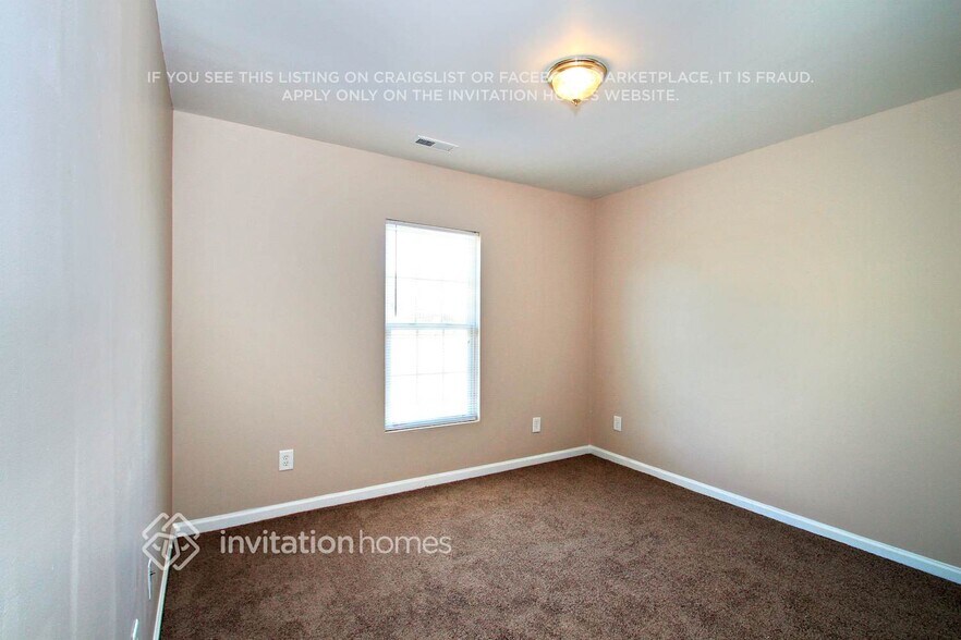 Building Photo - 1021 Statler Dr