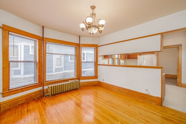 Building Photo - 547 Jefferson St