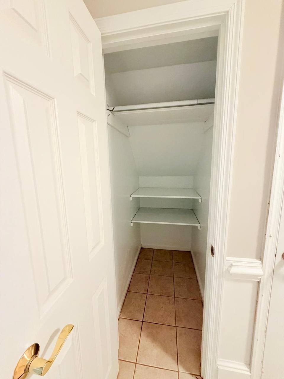 Building Photo - 4515 Forest Hill Dr