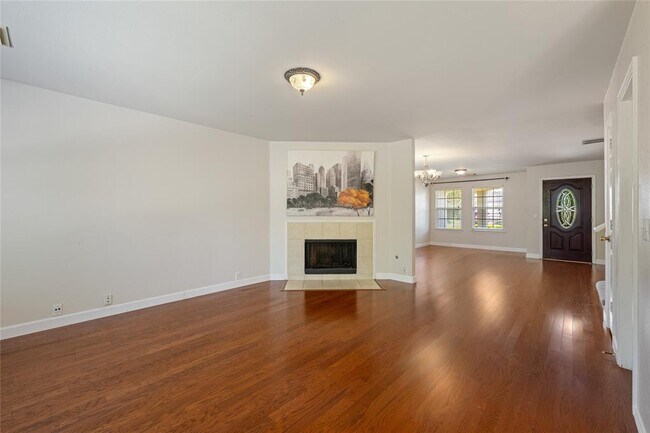 Building Photo - 14716 Lantern Dr