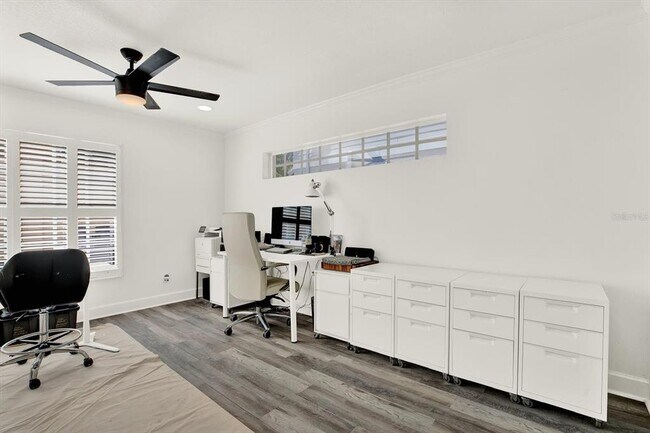 Building Photo - 3006 W Julia St