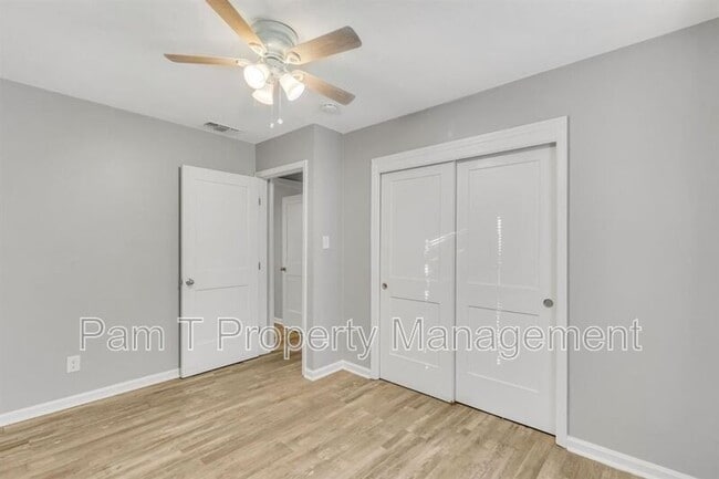 Building Photo - 1925 Cowan Ave