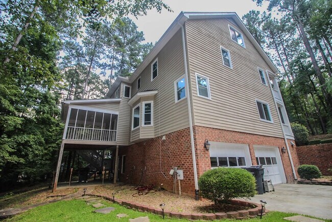 Building Photo - 4265 Deerwood Ln