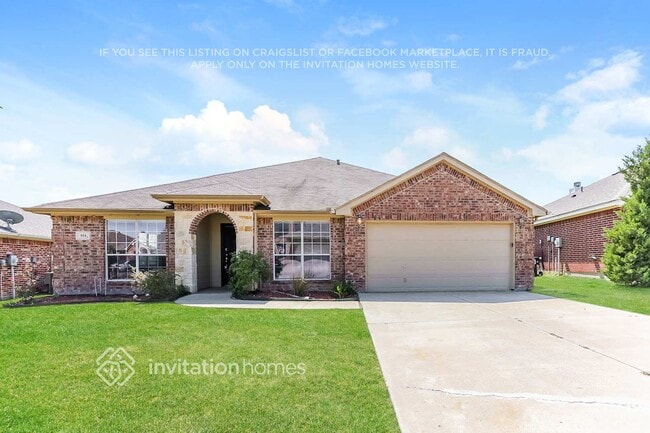 Building Photo - 904 Peach Ln