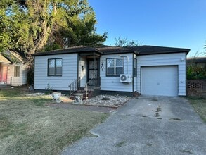 Building Photo - 3404 Blackburn St