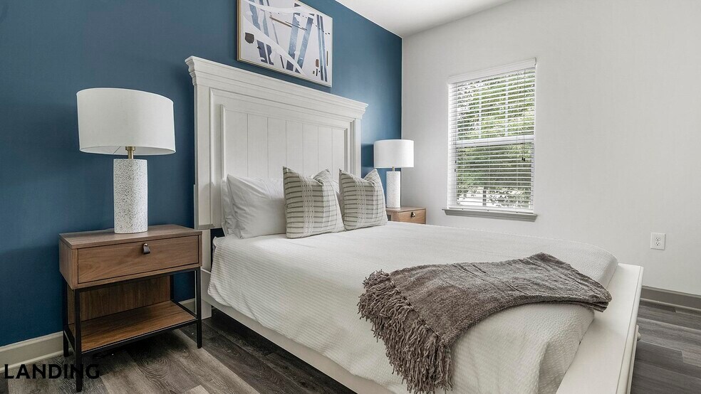 Building Photo - 11010 Northlake Landing Dr