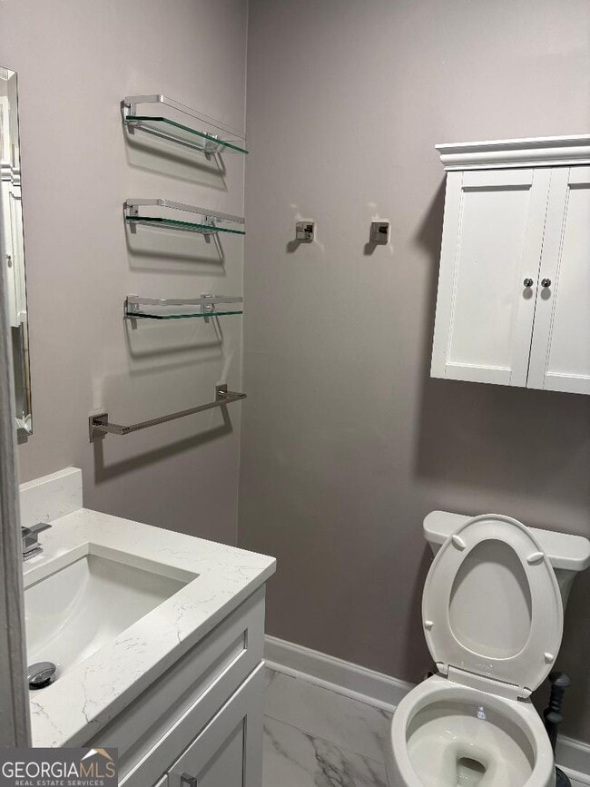 Building Photo - 228 Fairview Ave