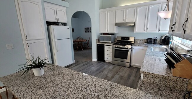 Building Photo - Beautifully Maintained Fairfield Home