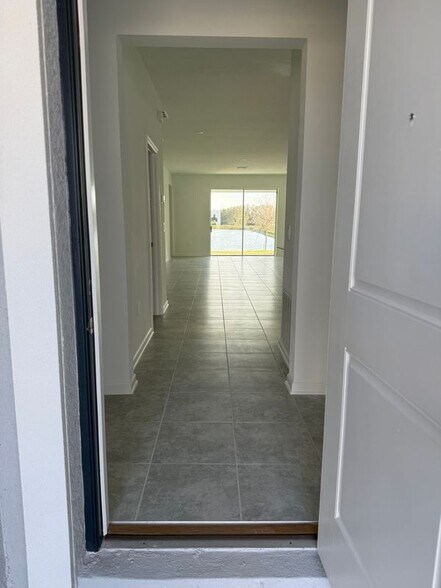 Building Photo - 1281 Deepwater Cir