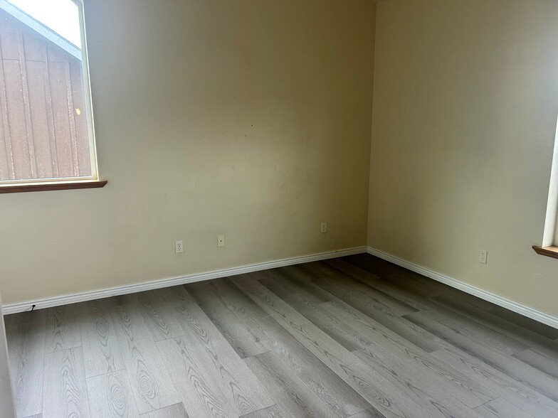 Building Photo - 123 Aspen Grv Ct