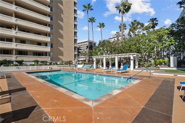 Building Photo - 700 E Ocean Blvd