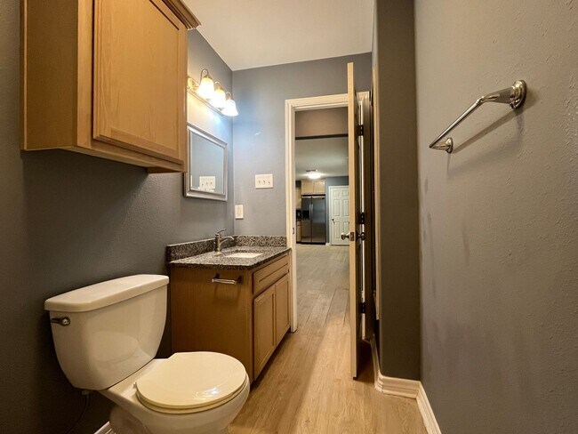 Building Photo - Ready for move in