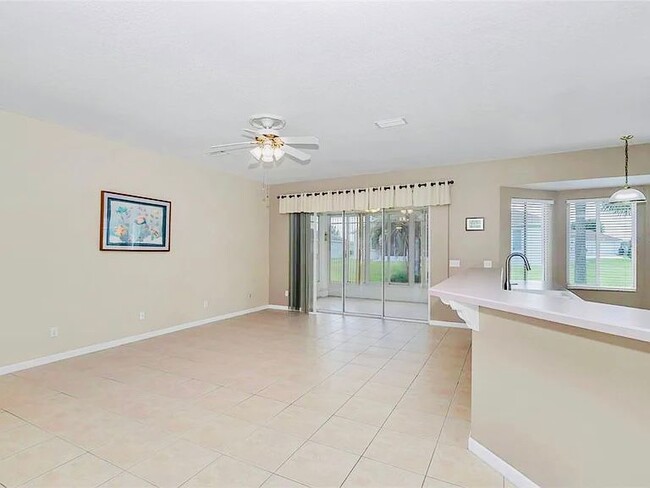 Building Photo - 5520 NW 26th Ln