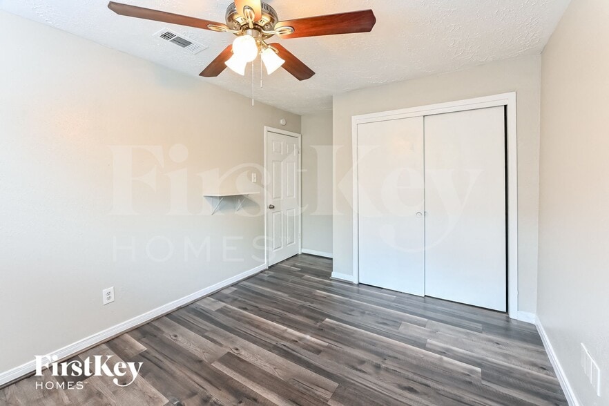 Building Photo - 9702 Desert Flower Ln