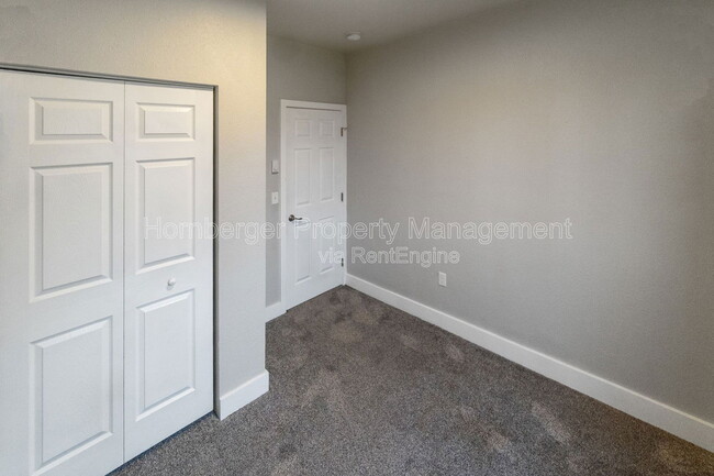 Building Photo - 2229 E Boone Ave