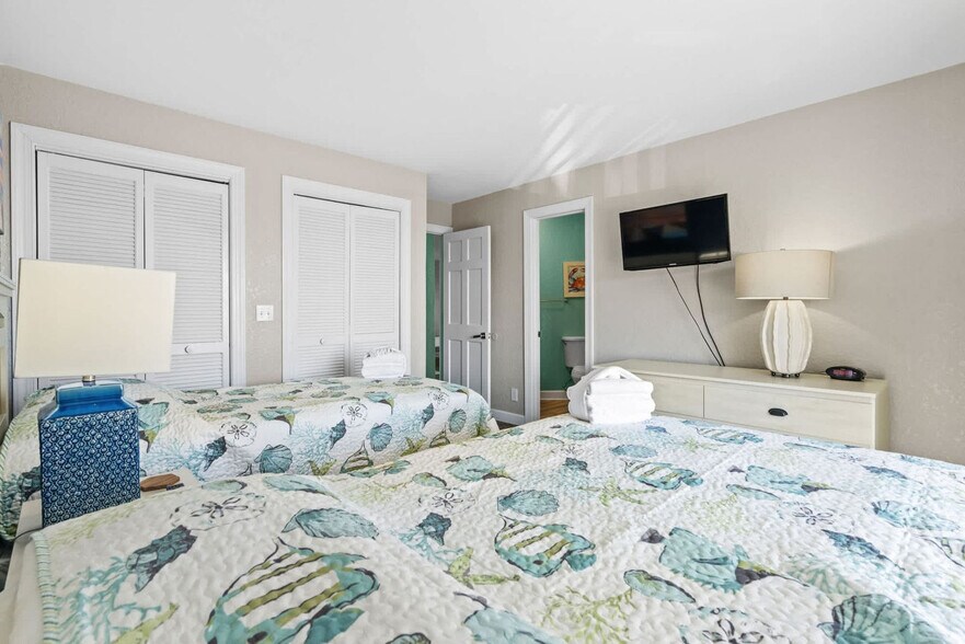 Building Photo - 2805B N Ocean Blvd