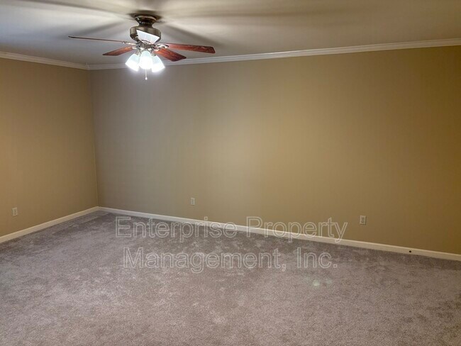 Building Photo - 958 Harbor View Dr