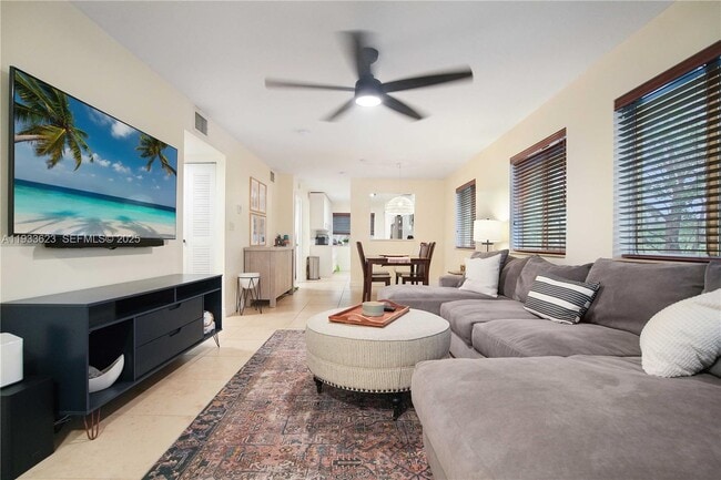 Building Photo - 6245 SW 47th Manor