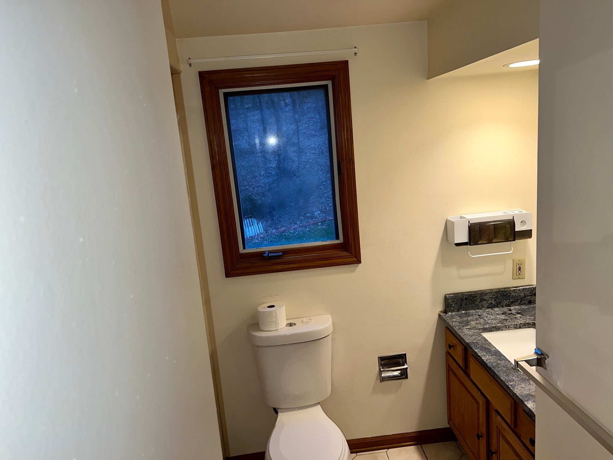 Building Photo - 4304 Royalview Dr