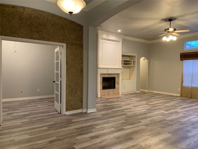 Building Photo - 1313 Limestone Creek Dr